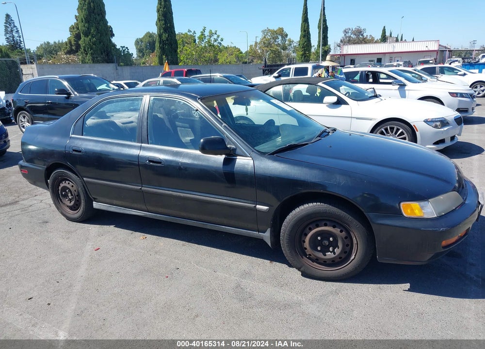 1996 HONDA ACCORD LX/EX VIN: 1HGCD5631TA206959