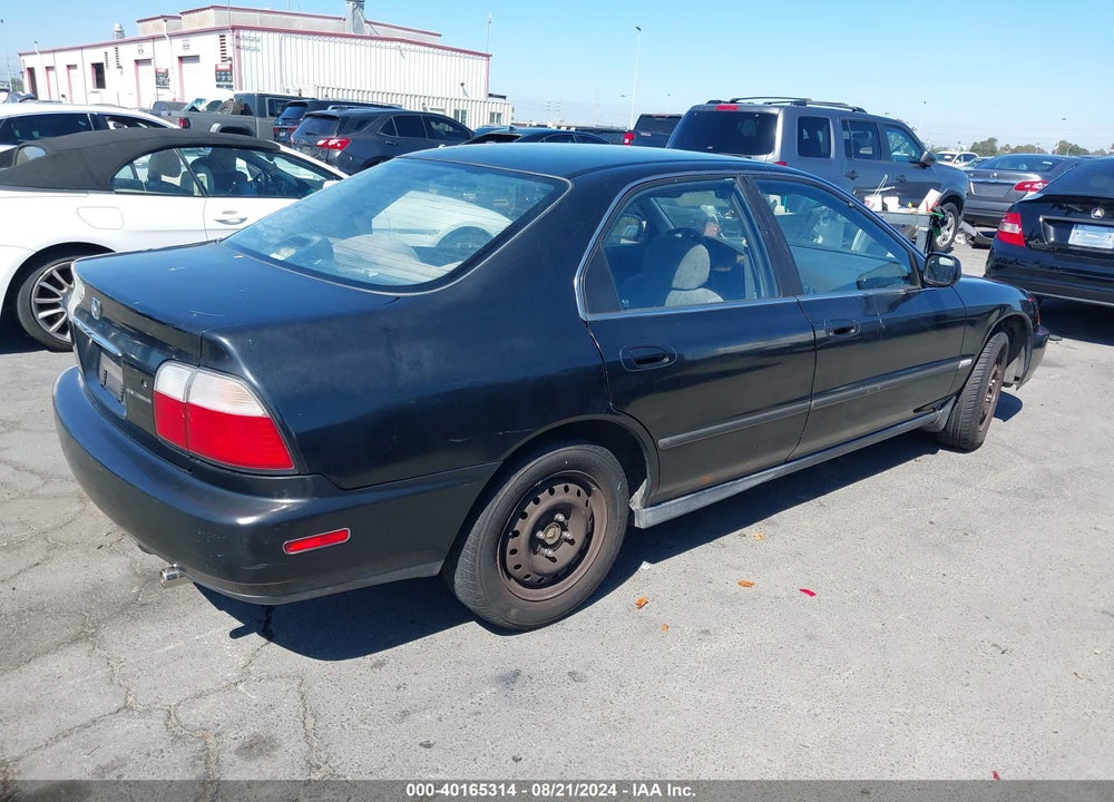 1996 HONDA ACCORD LX/EX VIN: 1HGCD5631TA206959
