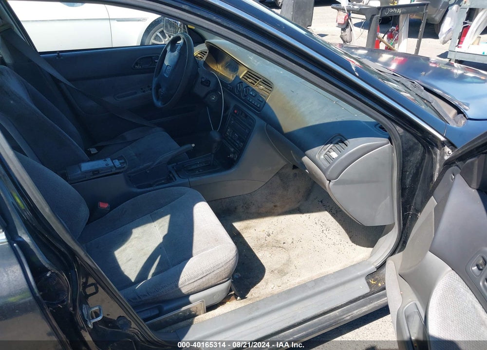 1996 HONDA ACCORD LX/EX VIN: 1HGCD5631TA206959