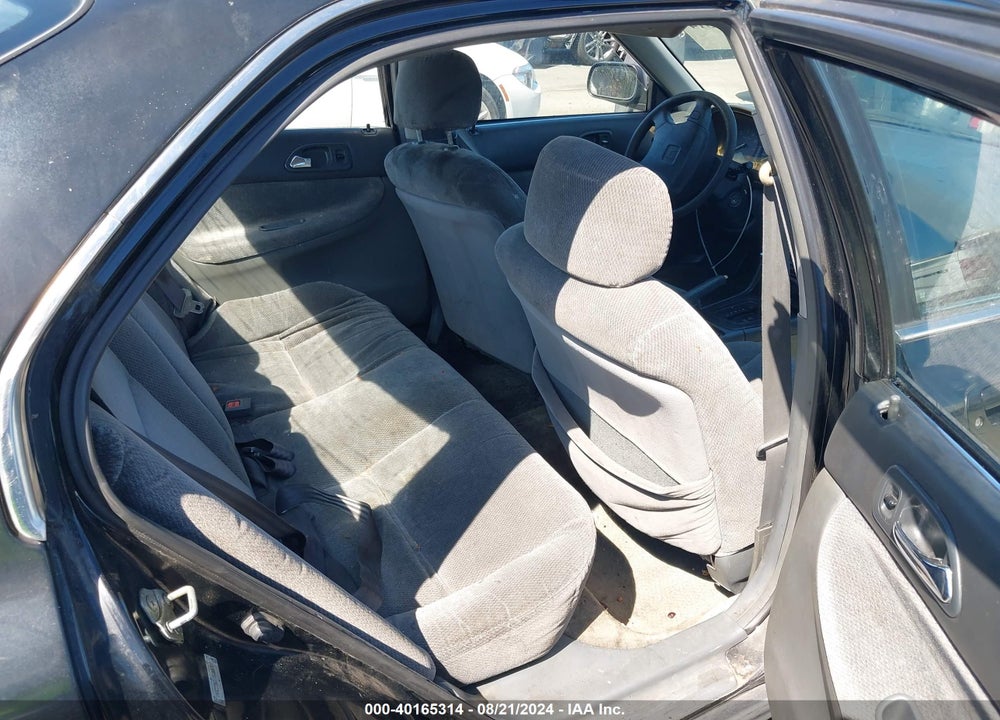1996 HONDA ACCORD LX/EX VIN: 1HGCD5631TA206959