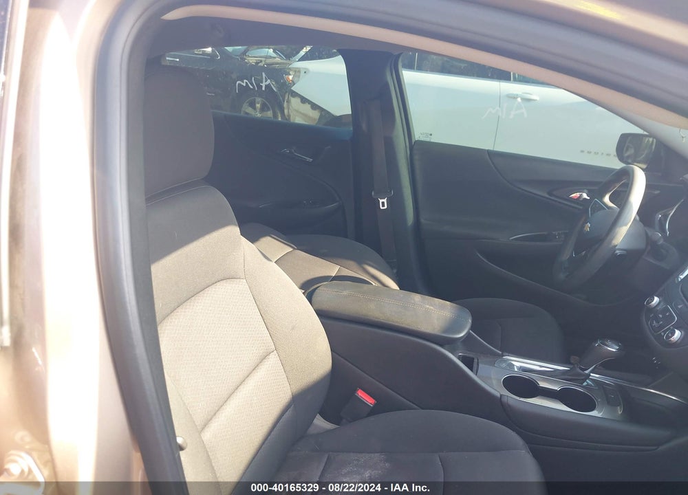 2018 CHEVROLET MALIBU LT VIN: 1G1ZD5ST6JF156860