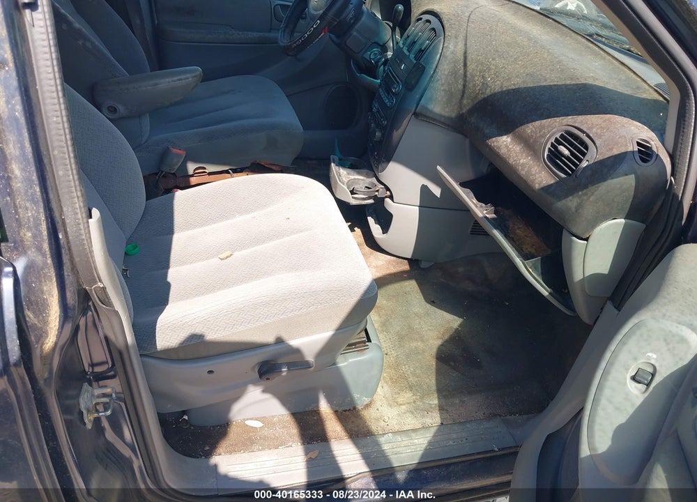 2005 DODGE GRAND CARAVAN SXT VIN: 2D4GP44L95R172436