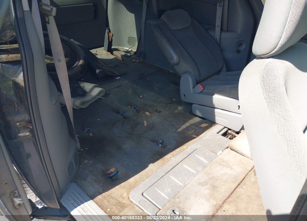 2005 DODGE GRAND CARAVAN SXT VIN: 2D4GP44L95R172436