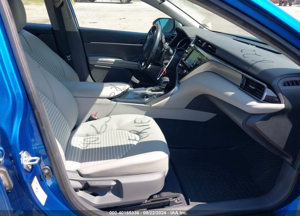 2019 TOYOTA CAMRY SE VIN: 4T1B11HK2KU217056