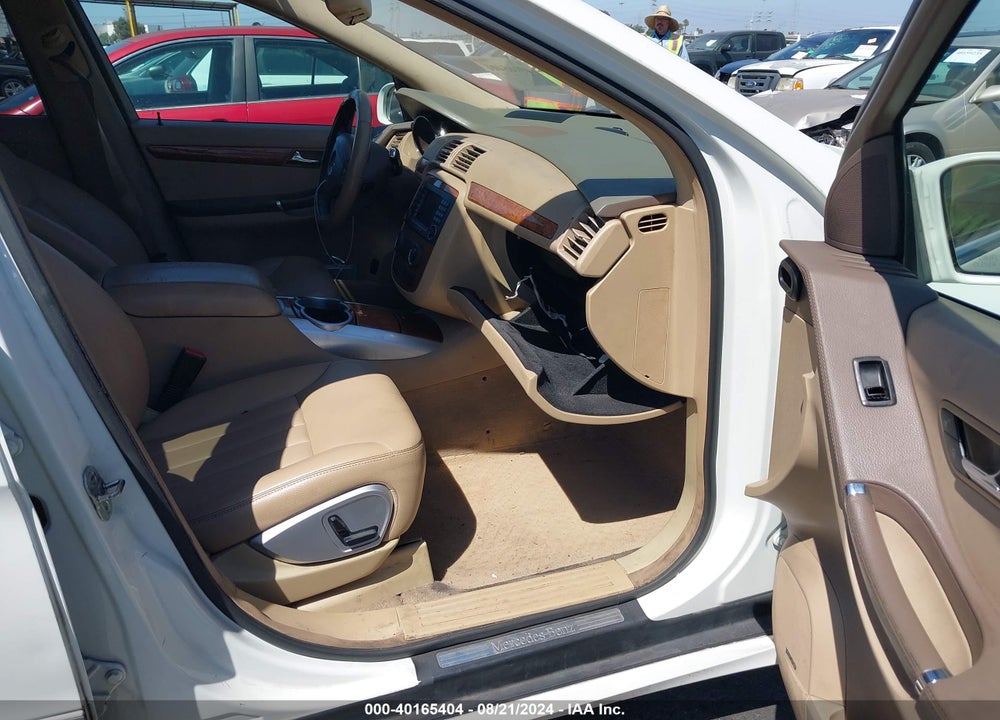 2008 MERCEDES-BENZ R 350 VIN: 4JGCB56E28A069779