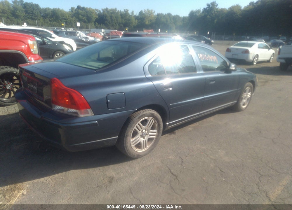 2007 VOLVO S60 2.5T VIN: YV1RS592372612625