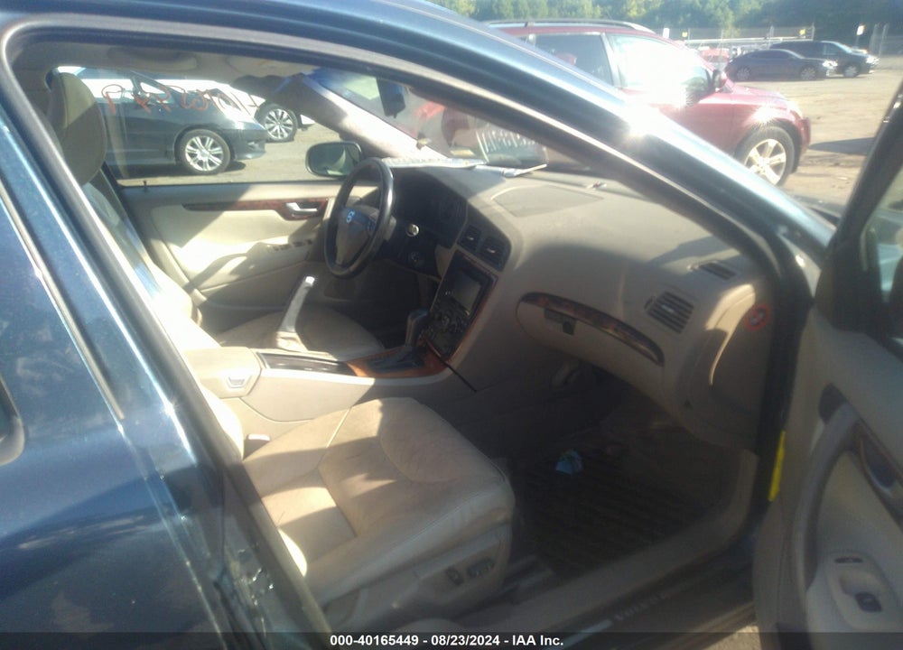 2007 VOLVO S60 2.5T VIN: YV1RS592372612625