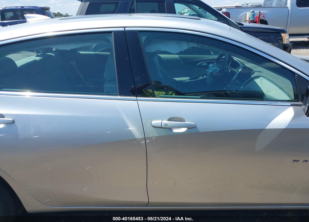 2018 CHEVROLET MALIBU LT VIN: 1G1ZD5ST6JF123504