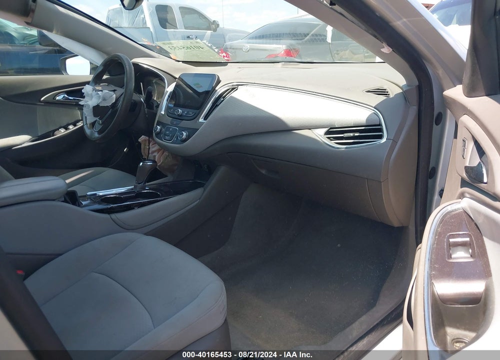 2018 CHEVROLET MALIBU LT VIN: 1G1ZD5ST6JF123504