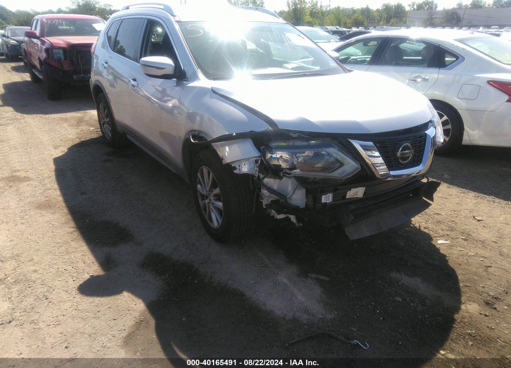 2018 NISSAN ROGUE SV VIN: KNMAT2MVXJP503248