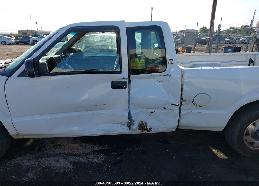 2001 GMC SONOMA VIN: 1GTCS195X18246083
