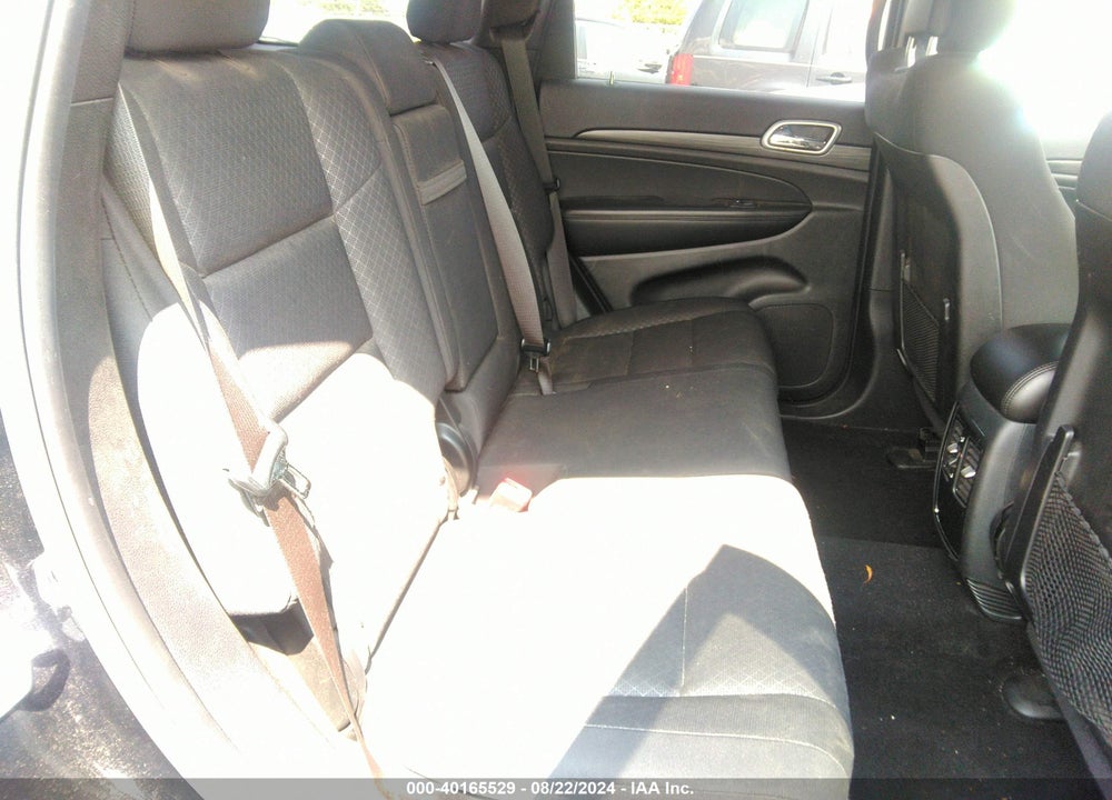 2019 JEEP GRAND CHEROKEE LAREDO E 4X4 VIN: 1C4RJFAG0KC759963