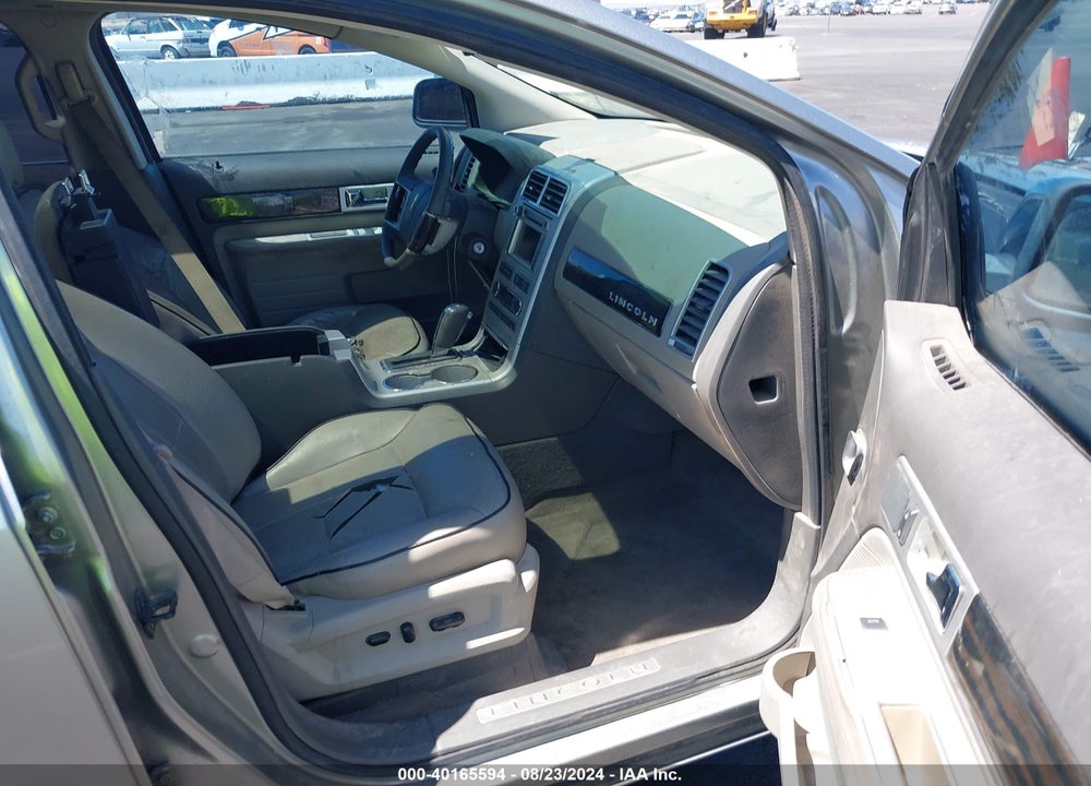 2008 LINCOLN MKX VIN: 2LMDU88C78BJ18432