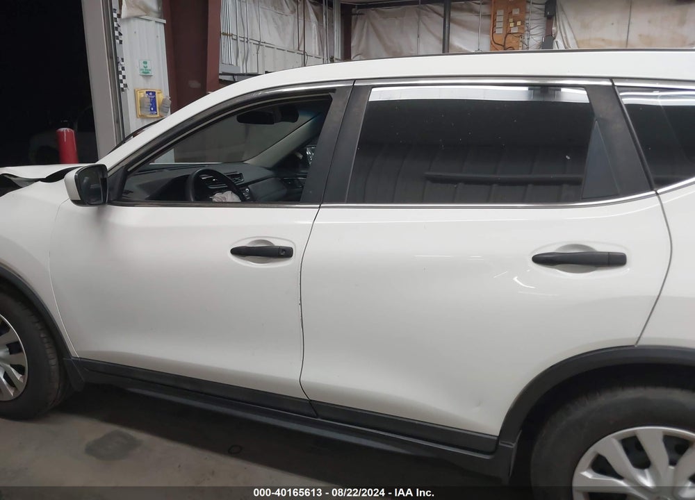 2017 NISSAN ROGUE S VIN: 5N1AT2MT3HC743687