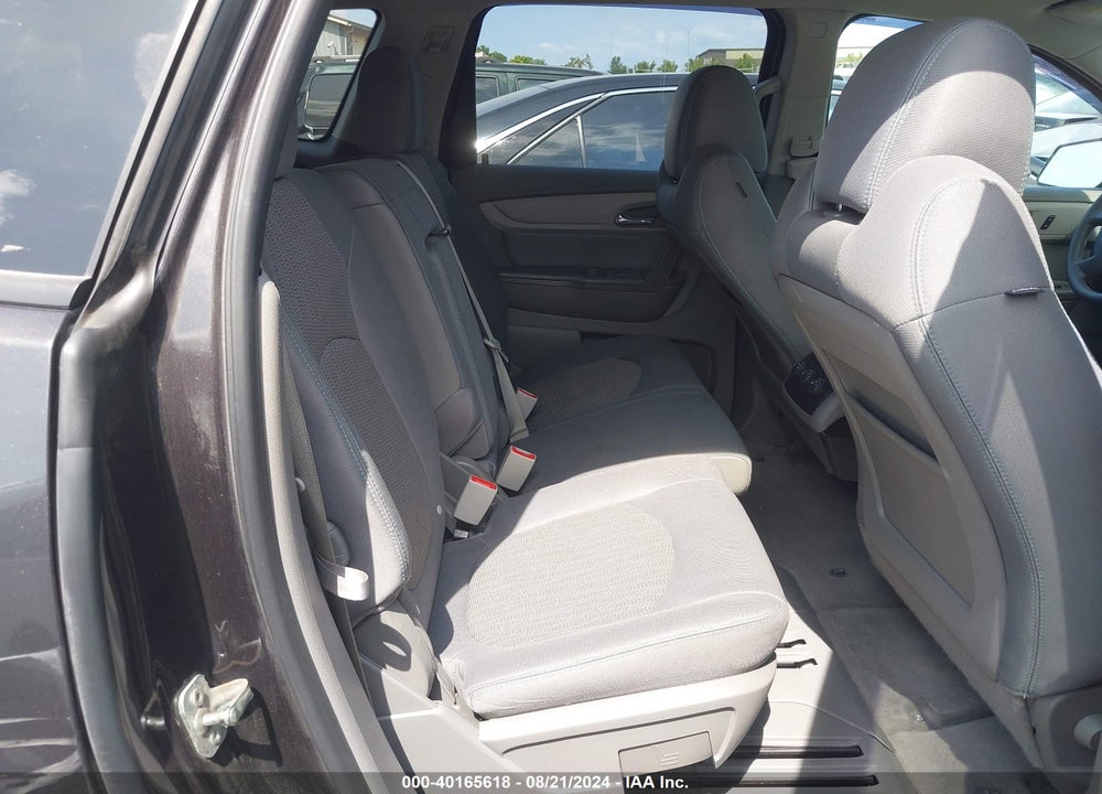 2017 CHEVROLET TRAVERSE LS VIN: 1GNKVFKDXHJ328035