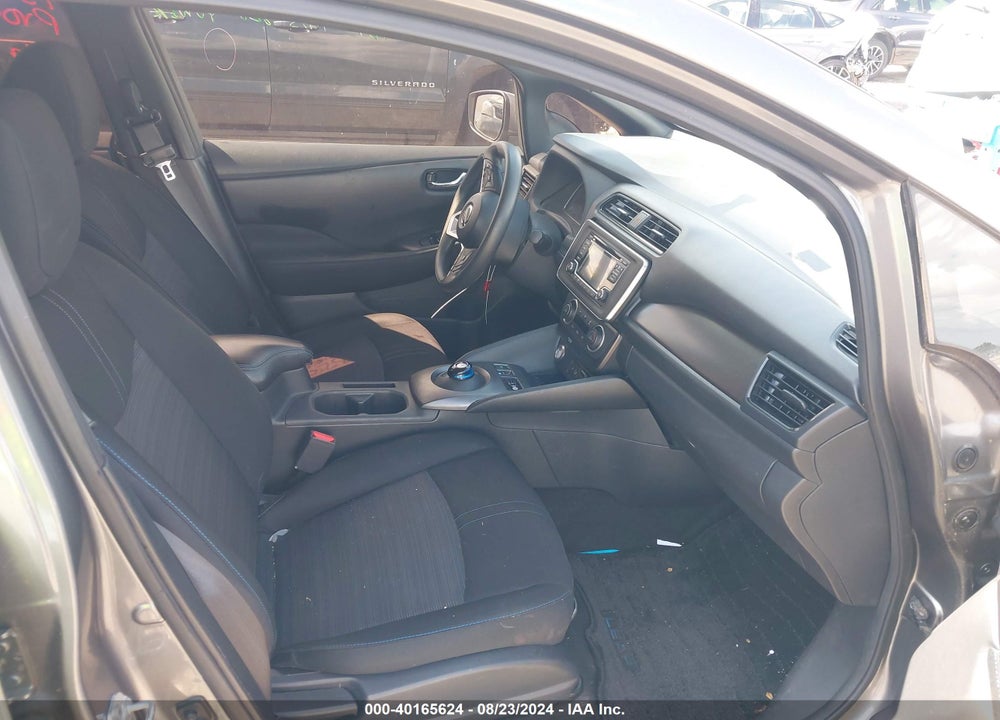 2018 NISSAN LEAF S VIN: 1N4AZ1CP6JC302004