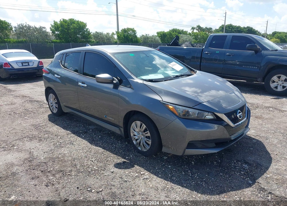 2018 NISSAN LEAF S VIN: 1N4AZ1CP6JC302004
