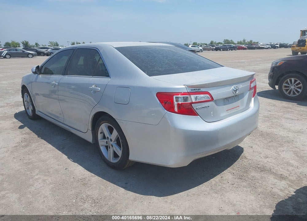 2013 TOYOTA CAMRY SE VIN: 4T1BF1FK8DU218607