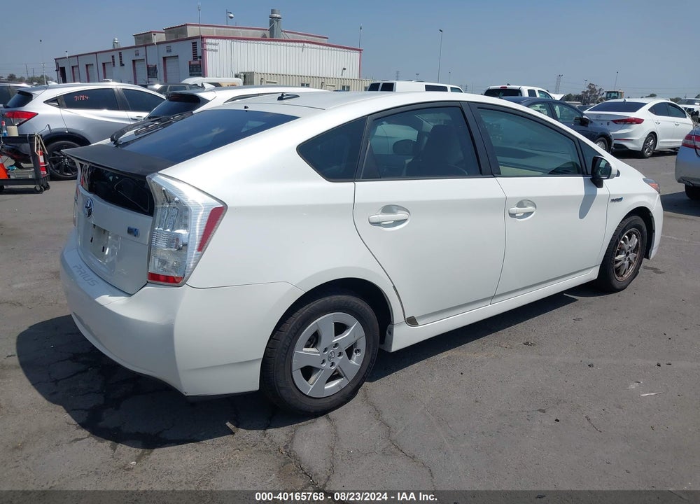 2011 TOYOTA PRIUS TWO VIN: JTDKN3DU5B0253486