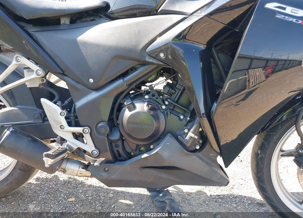 2012 HONDA CBR250 R VIN: MLHMC4108C5206444