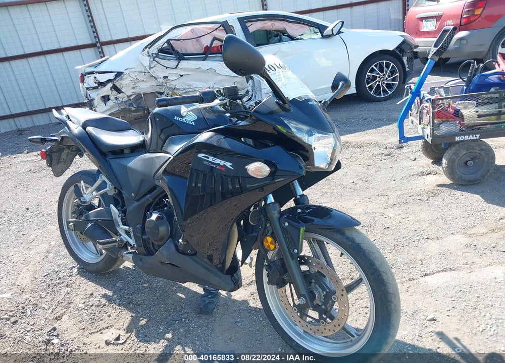 2012 HONDA CBR250 R VIN: MLHMC4108C5206444
