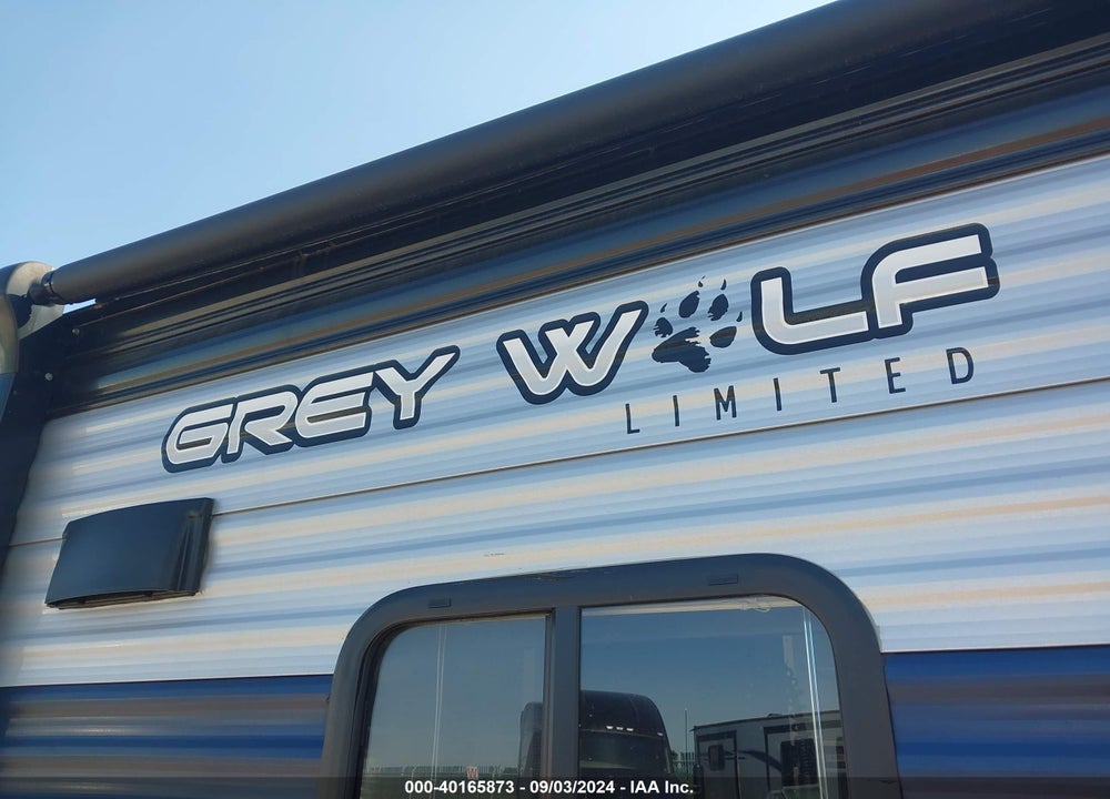 2022 FOREST RIVER CHEROKEE GREY WOLF VIN: 4X4TCKB21NK078291