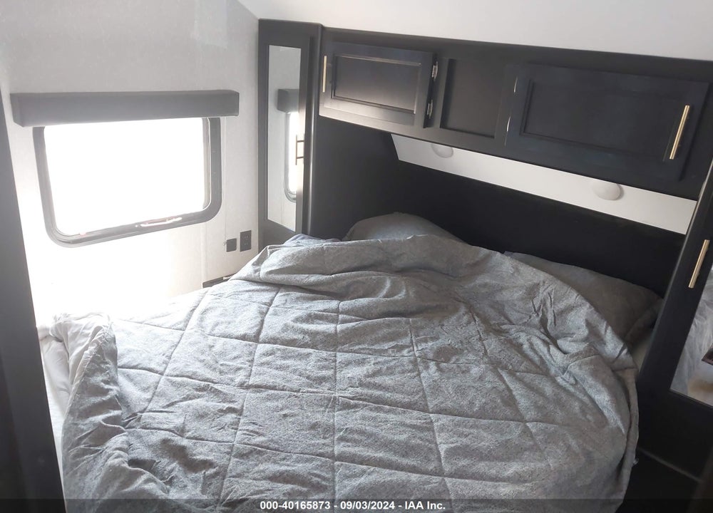 2022 FOREST RIVER CHEROKEE GREY WOLF VIN: 4X4TCKB21NK078291