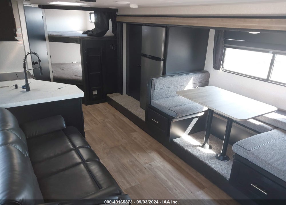 2022 FOREST RIVER CHEROKEE GREY WOLF VIN: 4X4TCKB21NK078291