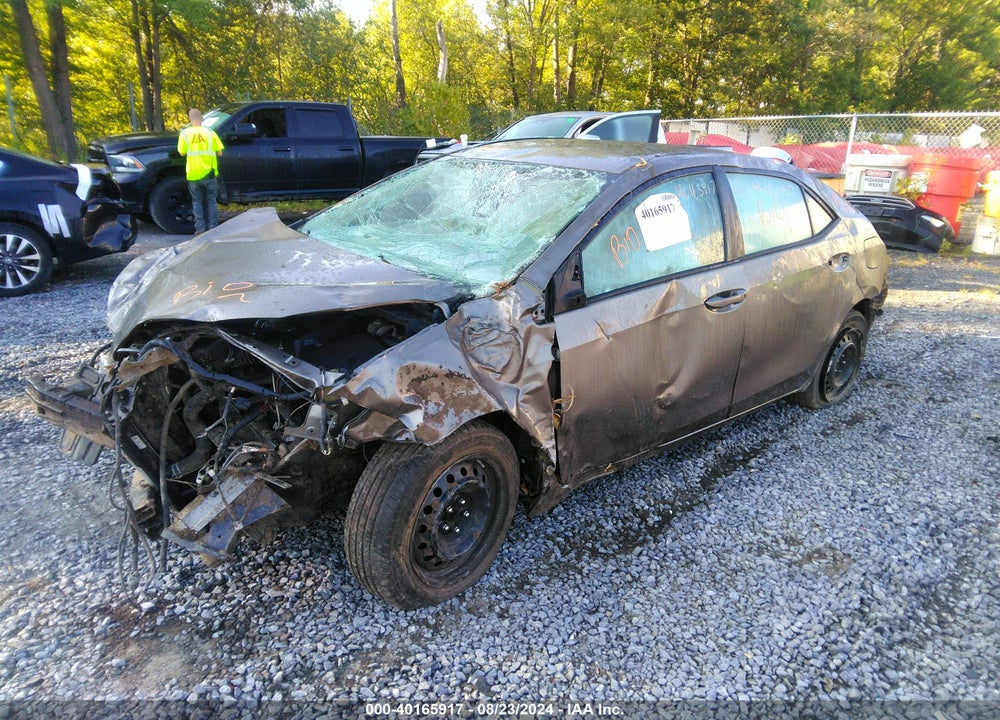 2017 TOYOTA COROLLA LE VIN: 5YFBURHE4HP608848