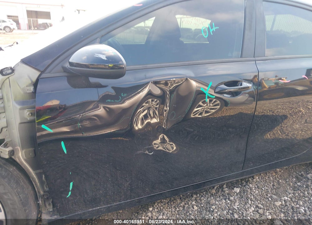 2019 KIA FORTE LXS VIN: 3KPF24AD0KE050582