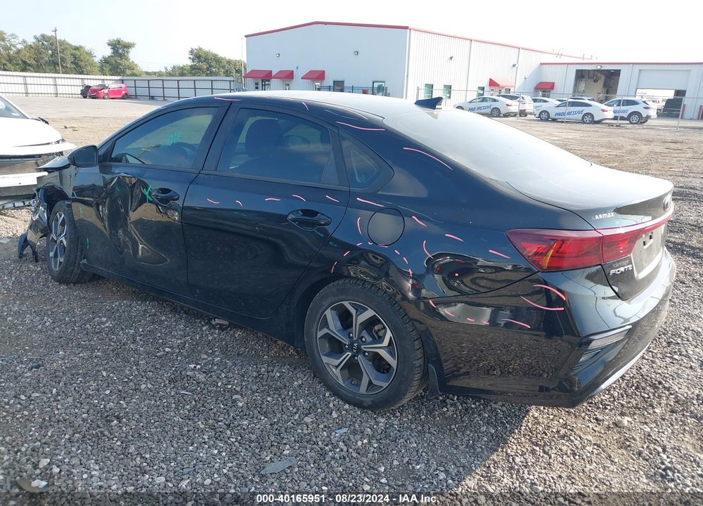 2019 KIA FORTE LXS VIN: 3KPF24AD0KE050582