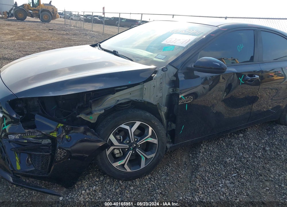 2019 KIA FORTE LXS VIN: 3KPF24AD0KE050582