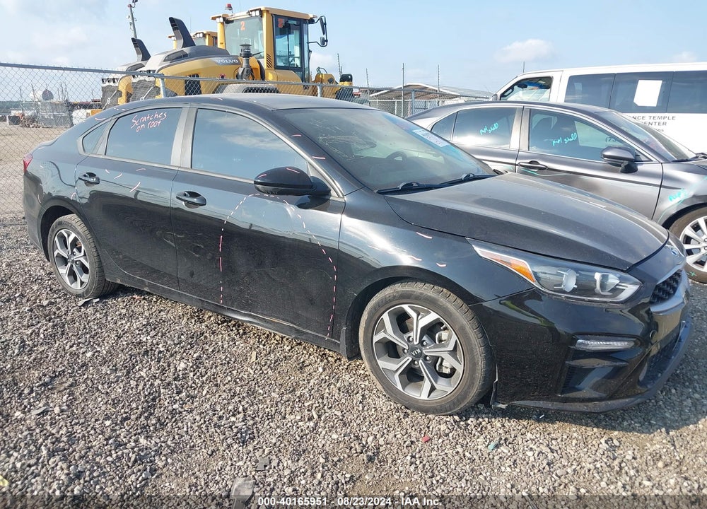 2019 KIA FORTE LXS VIN: 3KPF24AD0KE050582