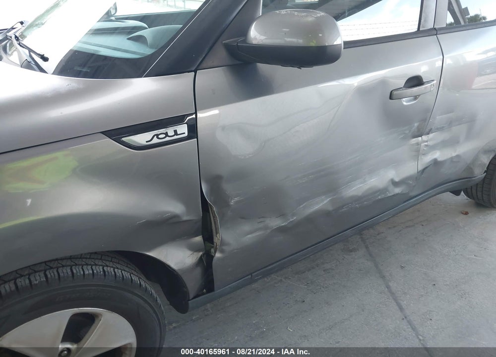 2015 KIA SOUL VIN: KNDJN2A27F7176433