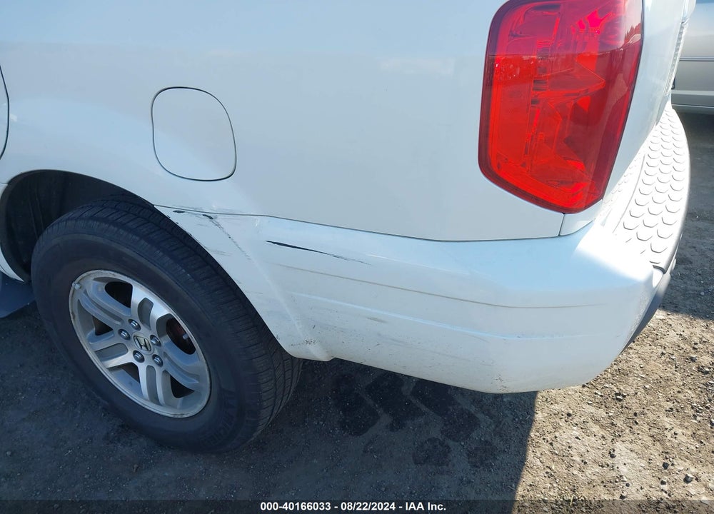2005 HONDA PILOT EX-L VIN: 5FNYF185X5B057970