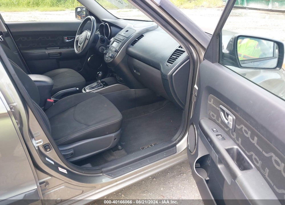 2012 KIA SOUL VIN: KNDJT2A62C7473372