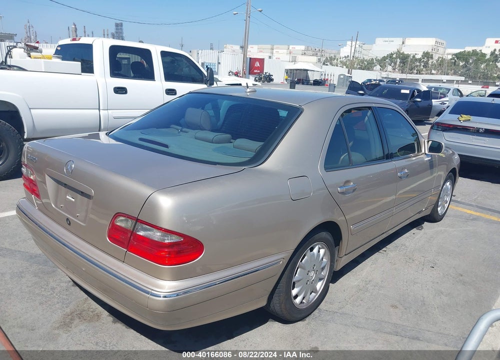 2000 MERCEDES-BENZ E 320 VIN: WDBJF65J5YB096746