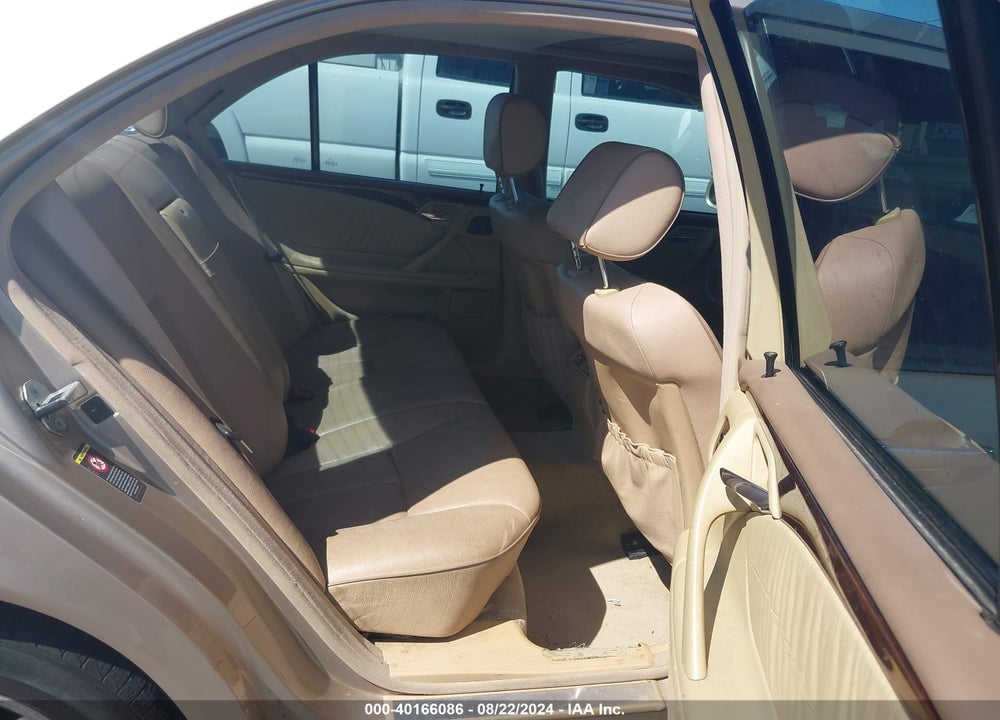 2000 MERCEDES-BENZ E 320 VIN: WDBJF65J5YB096746