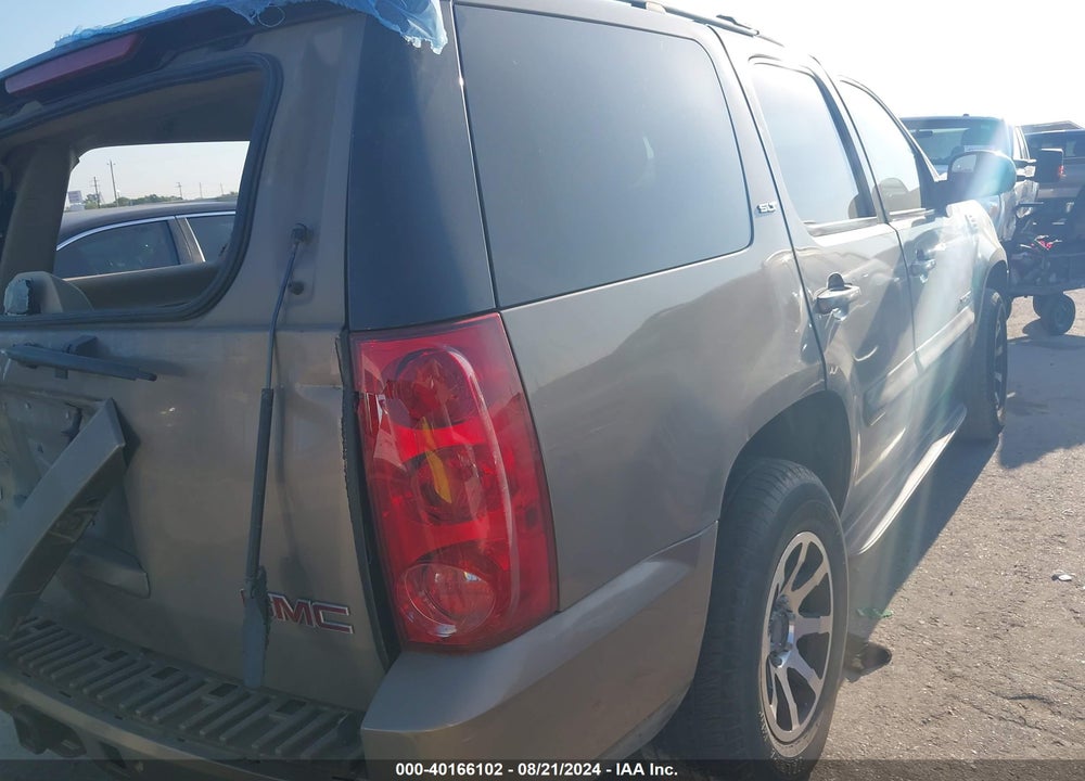 2007 GMC YUKON SLT VIN: 1GKFC13017R140927
