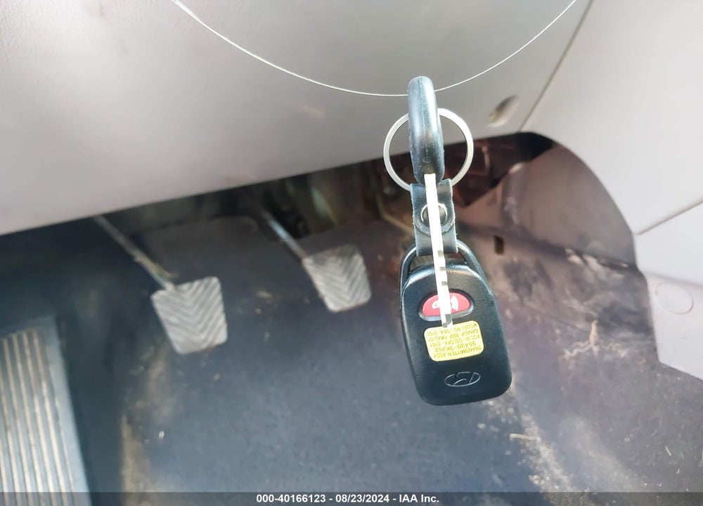2010 HYUNDAI ELANTRA VIN: KMHDU4AD5AU047657