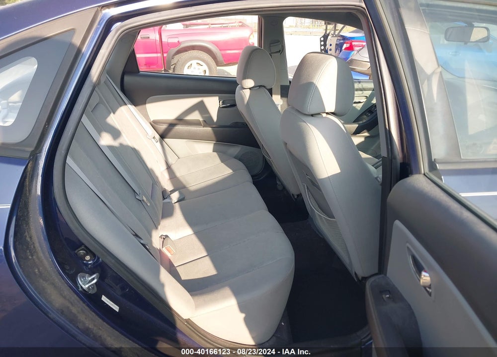 2010 HYUNDAI ELANTRA VIN: KMHDU4AD5AU047657