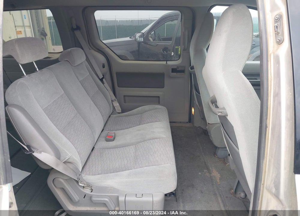2004 FORD FREESTAR SE VIN: 2FMZA51634BA50881