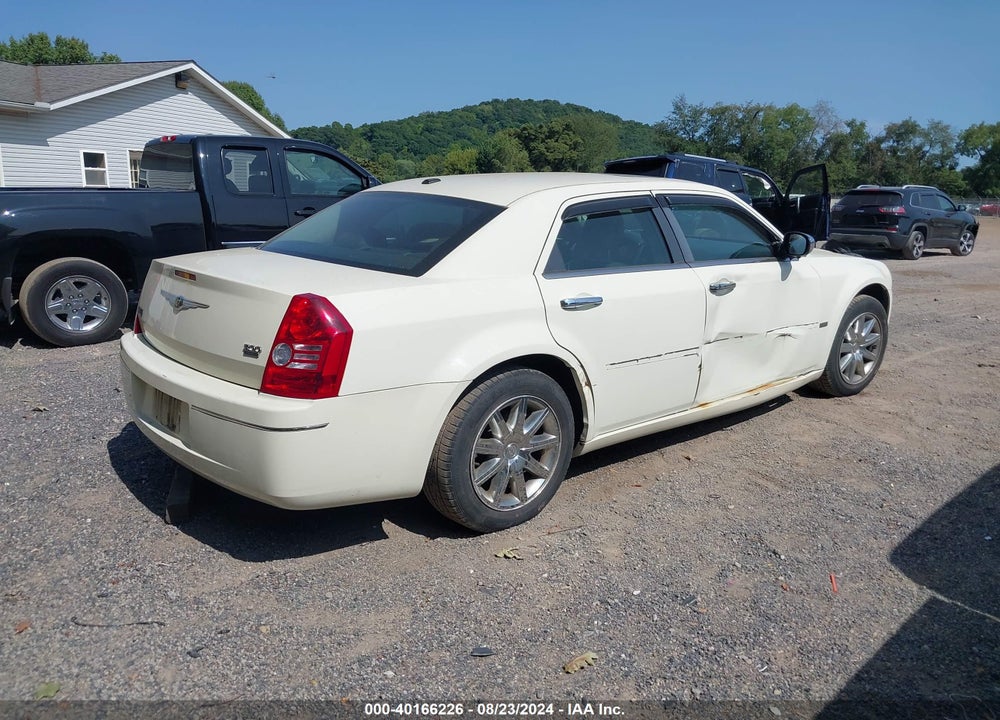 2010 CHRYSLER 300 VIN: 2C3CA5CV0AH106268