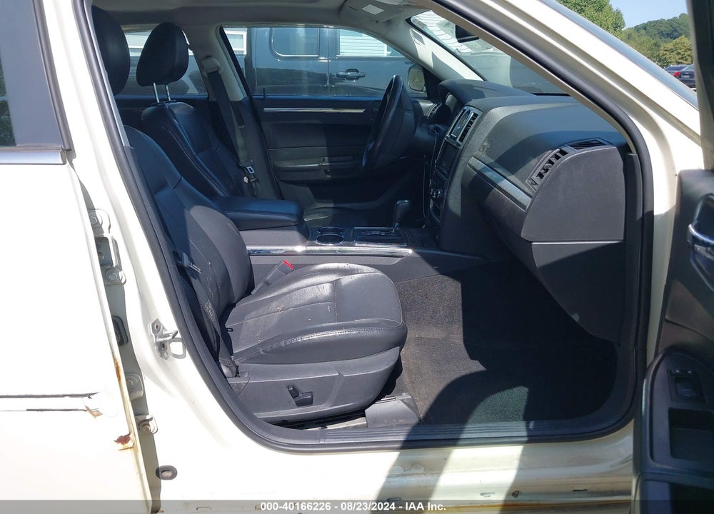 2010 CHRYSLER 300 VIN: 2C3CA5CV0AH106268