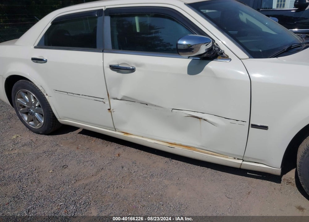 2010 CHRYSLER 300 VIN: 2C3CA5CV0AH106268