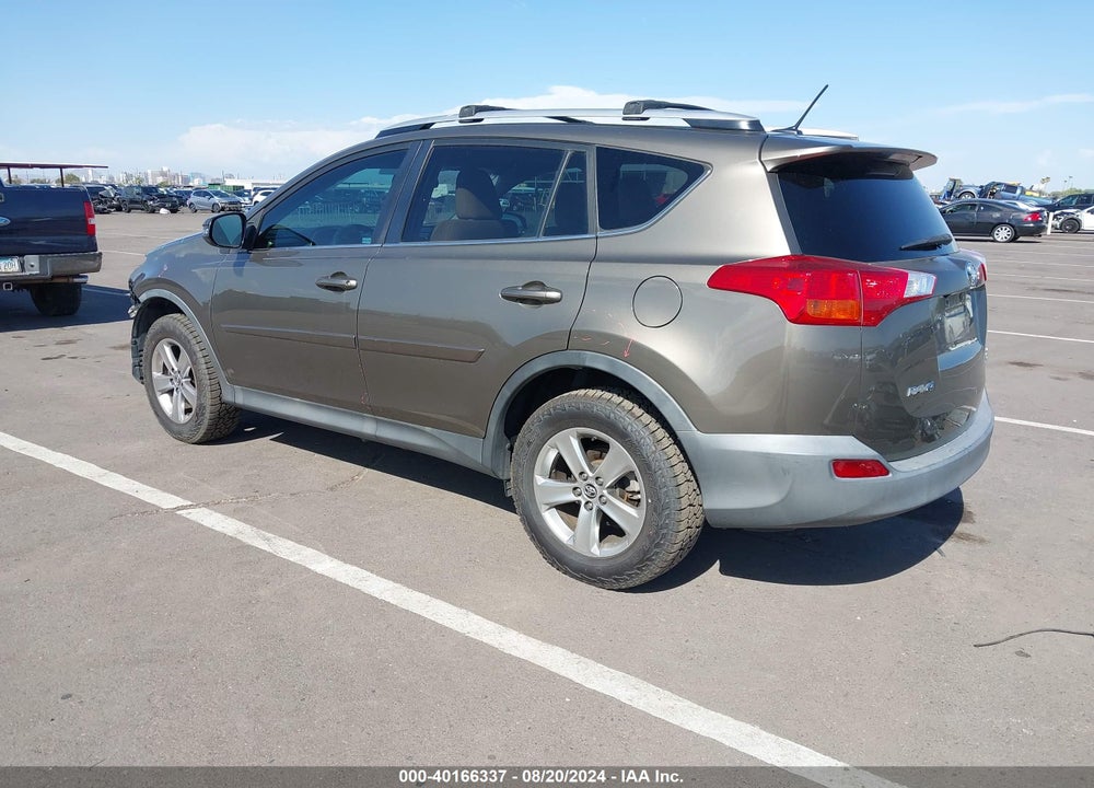 2015 TOYOTA RAV4 XLE VIN: 2T3RFREV6FW297598