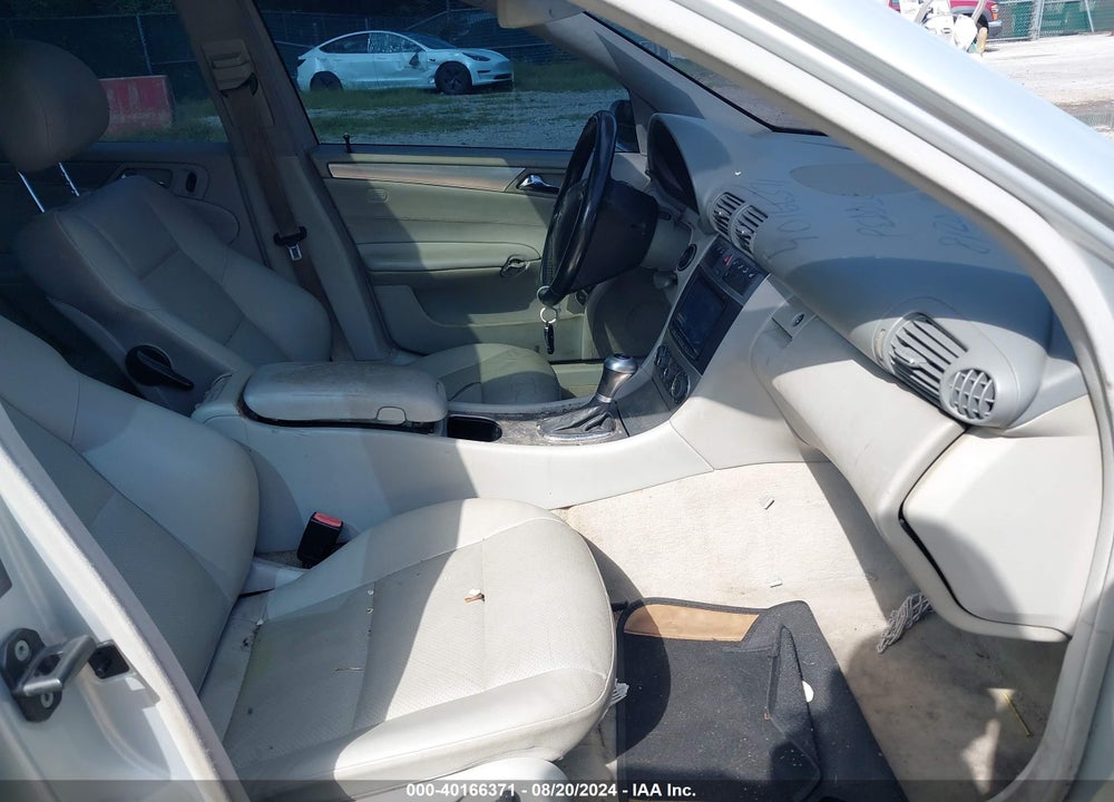 2006 MERCEDES-BENZ C 230 SPORT VIN: WDBRF52H66E021080