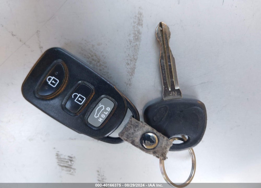 2013 HYUNDAI ELANTRA GLS VIN: 5NPDH4AE6DH229884