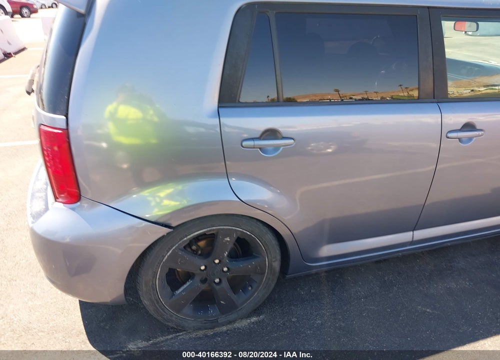 2009 SCION XB VIN: JTLKE50E691082721