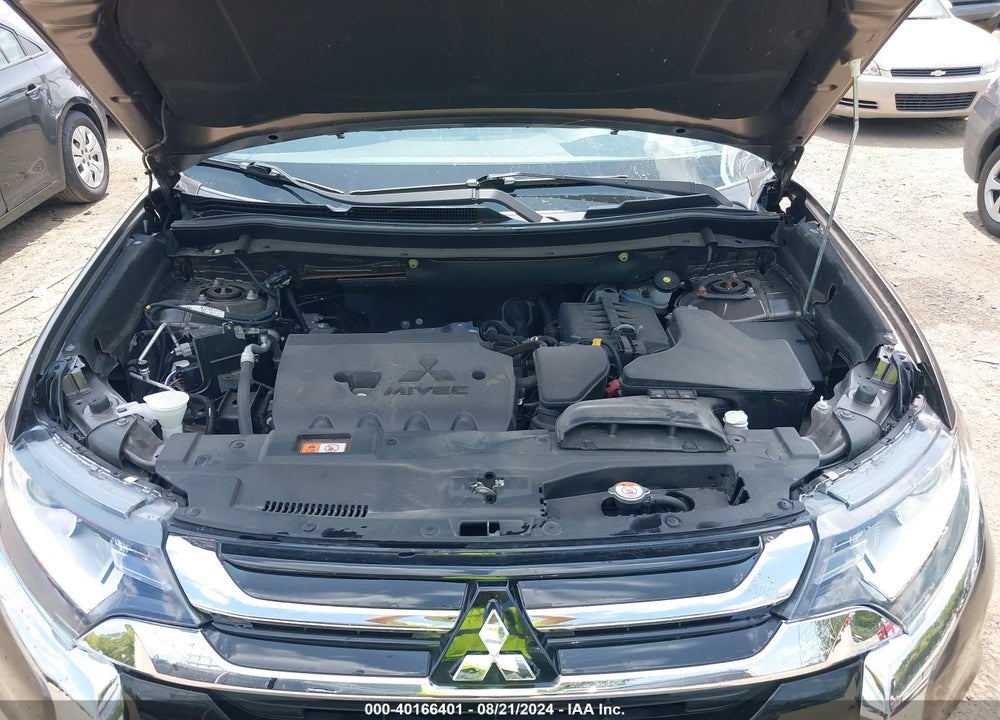2018 MITSUBISHI OUTLANDER LE VIN: JA4AD3A34JZ036736
